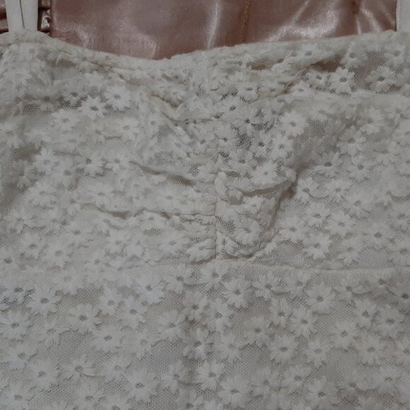 White Lace, soft cotton, nylon lined Bisou Bisou Camisole top, Sz L - Picture 3 of 5